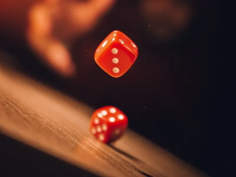 Giải thích cách vào tiền xóc đĩa online là gì?